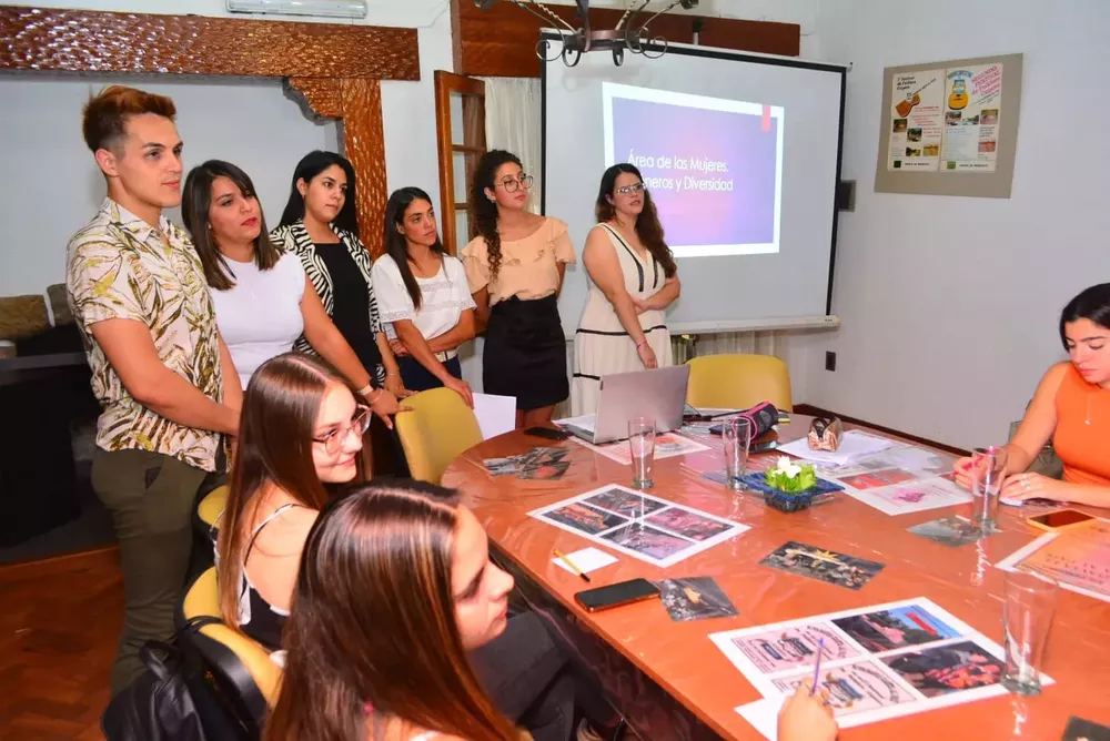 4ba86812-665f-4a43-9272-a6ee55fc20fc