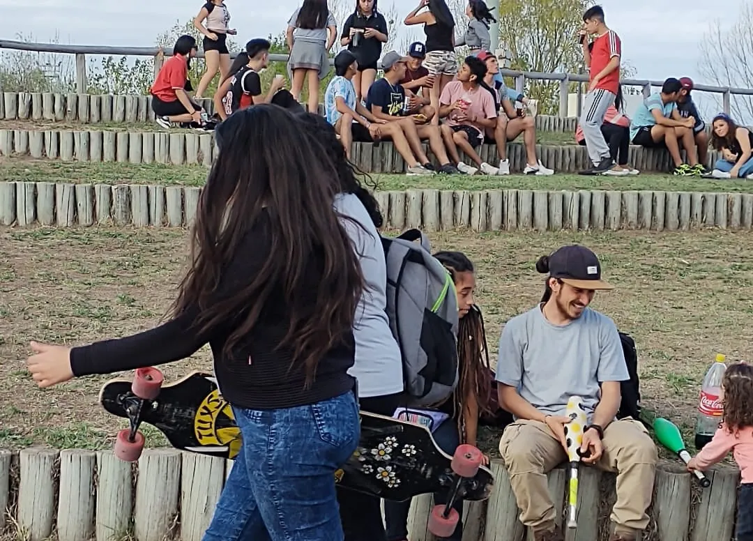 242263561_399050448254412_8773423337334368932_n