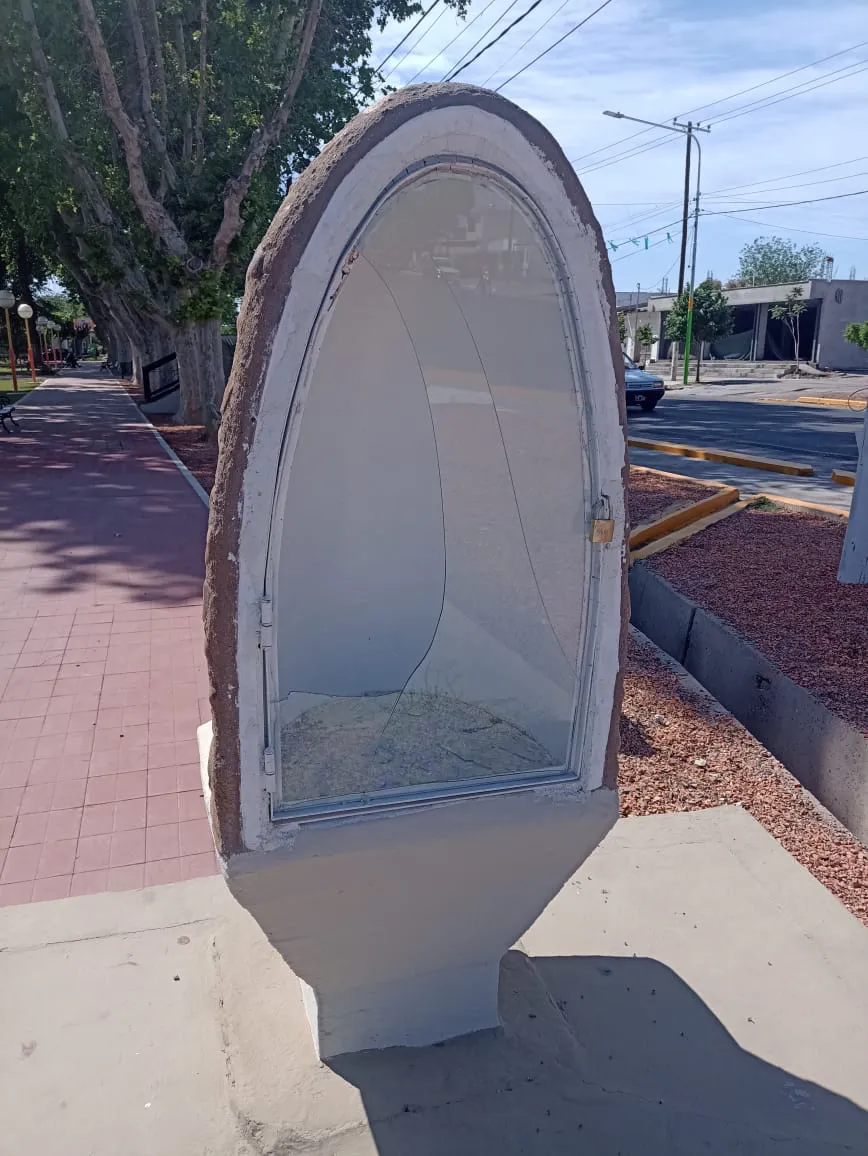 c1b0d6b5-7f9d-40b7-9650-e998fe5aa2e8