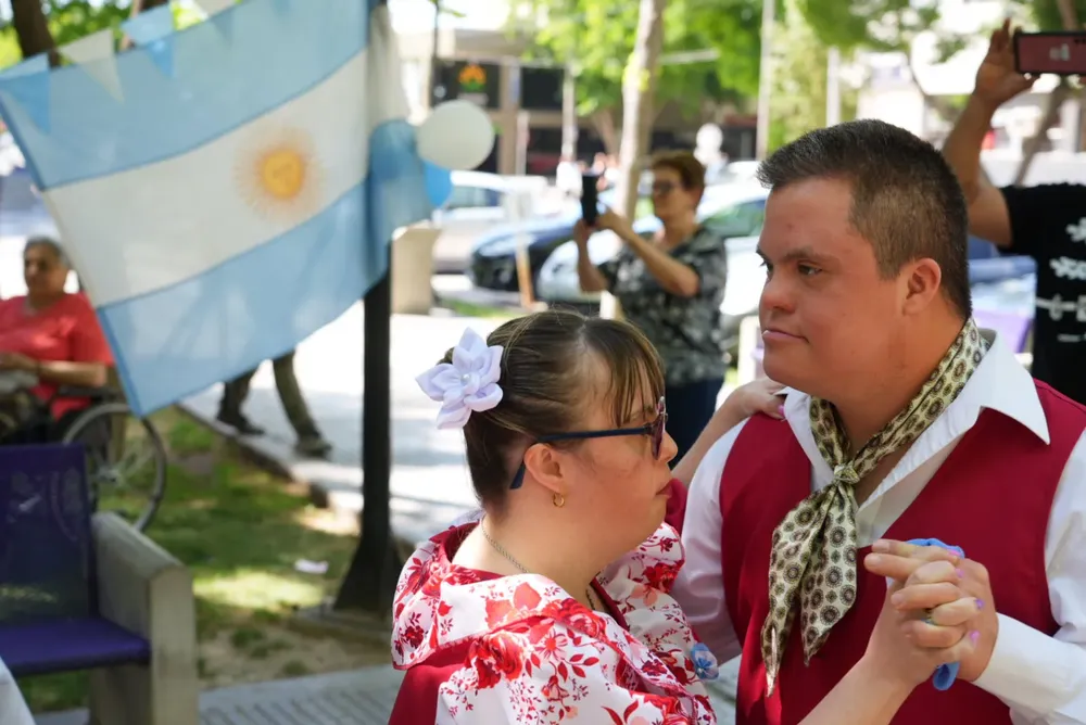 61d43196-6ce5-4863-badf-479a306df50b