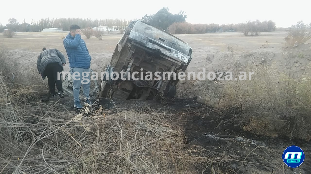 camioneta incendiada (2)