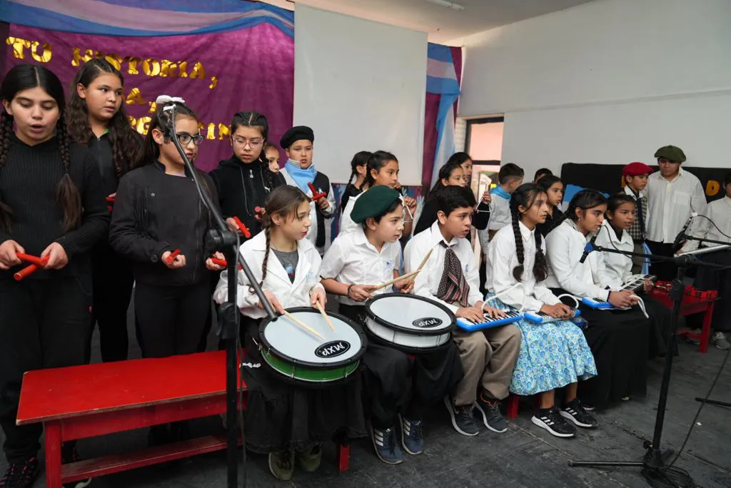 92404651-bb8f-464f-afd3-f2ba2105e7ed