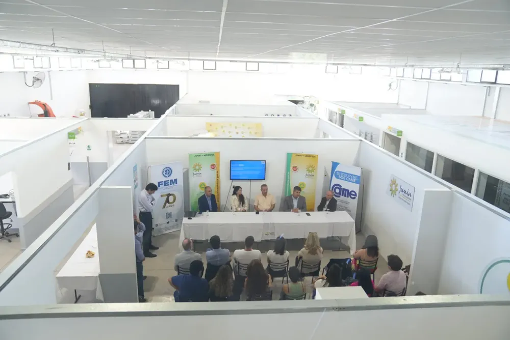 WhatsApp Image 2023-11-29 at 12.45.53 (8)