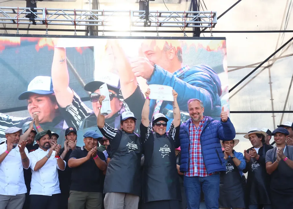 Ganadoras del Festival Paola Iglesias y Andrea Ochoa