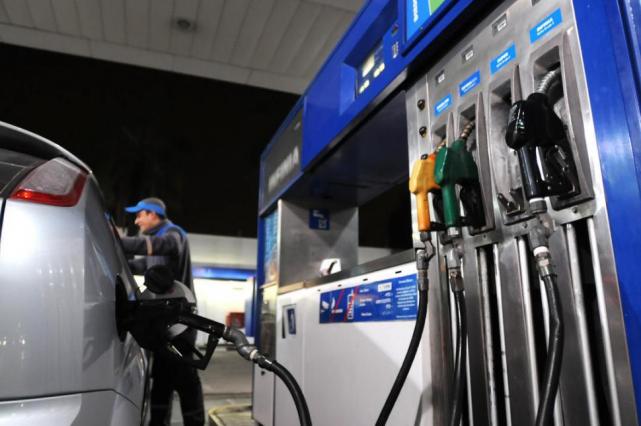 tmb1_otra-suba-sabado-incrementaran-combustibles-113250-182434