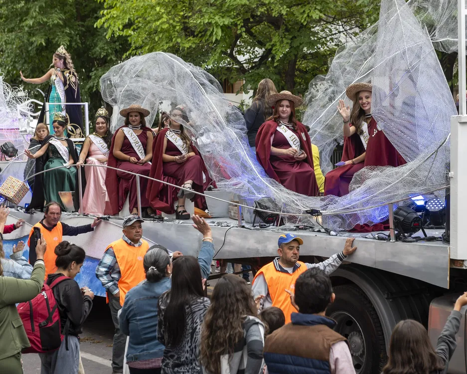 Carrusel Reina 2025 -9542