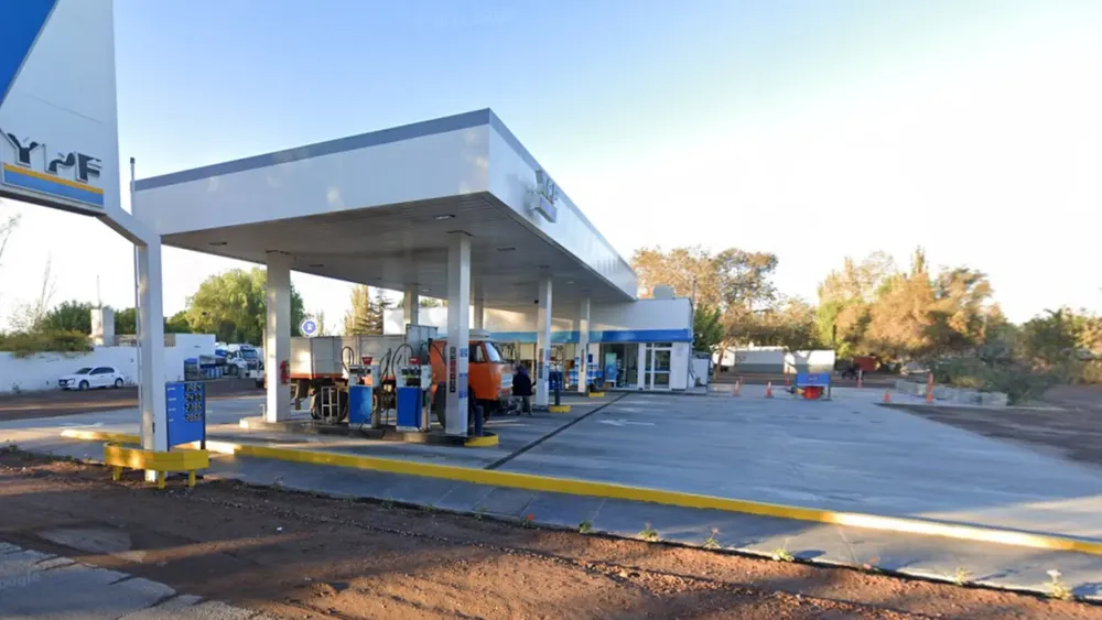 estacion de servicio alto verde