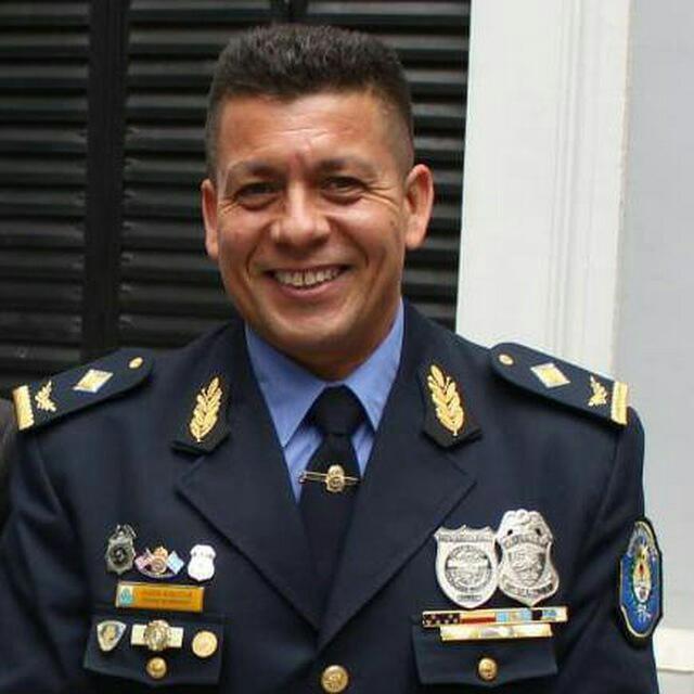 Acosta comisario