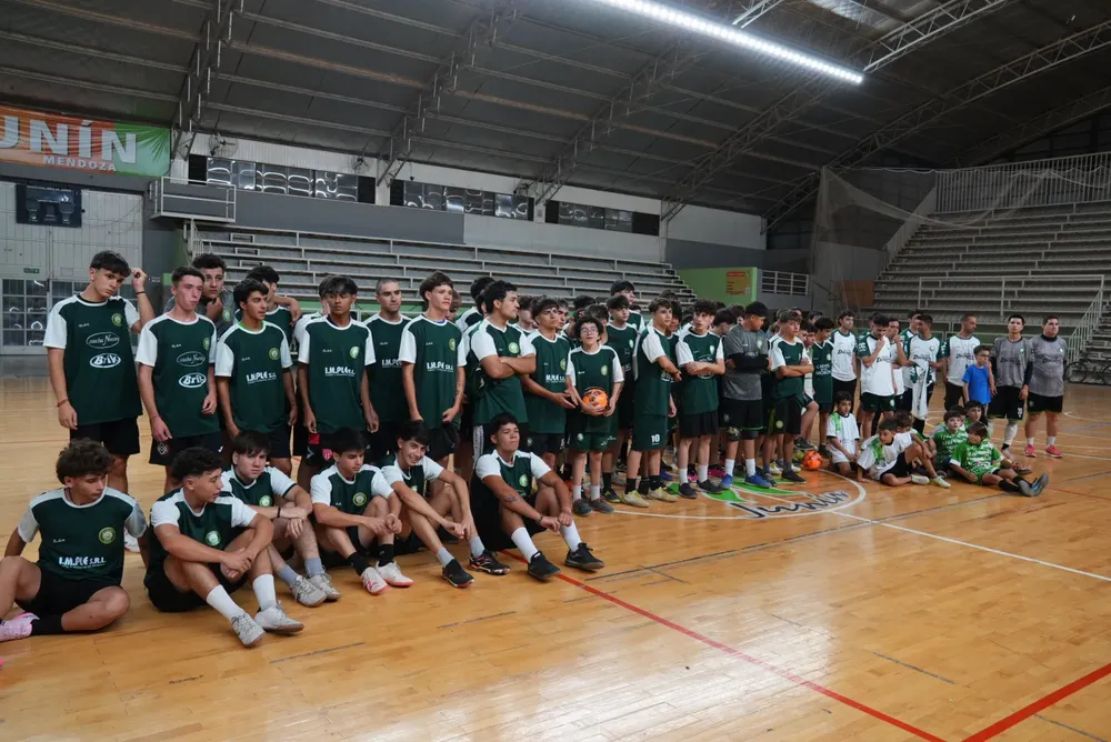 490023882_1087070420118240_3660619301241963356_n