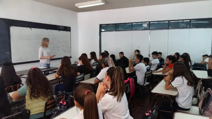 escuela-aula-700x394