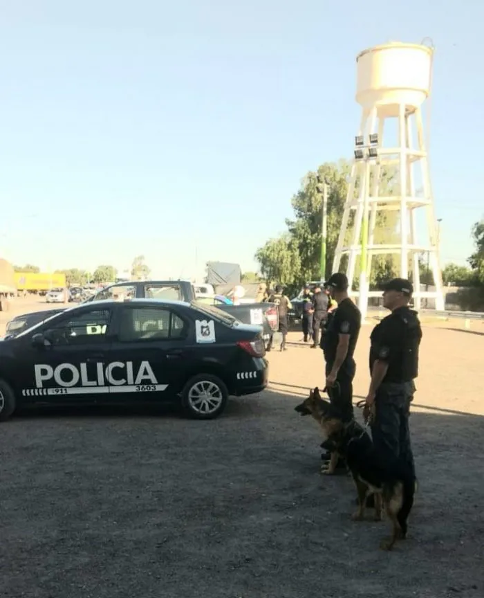 Operativo-interprovincial--700x864