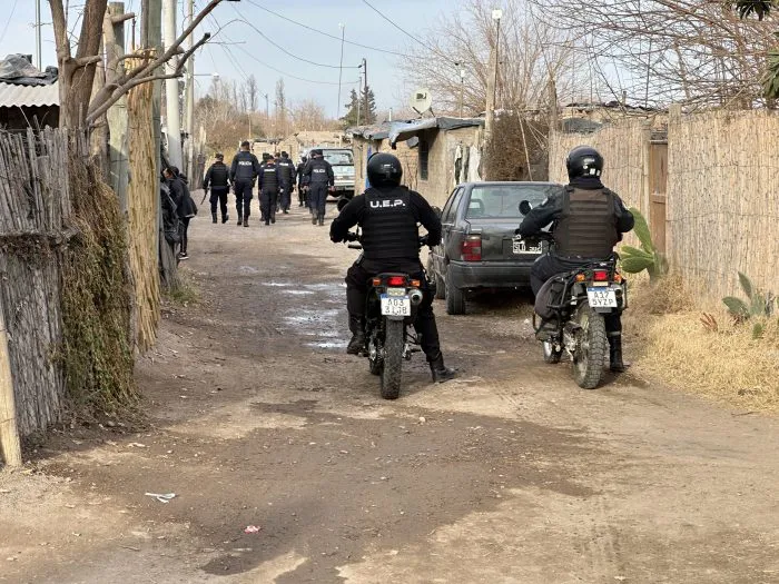 WhatsApp-Image-2025-08-01-at-08.19.17-1-700x525