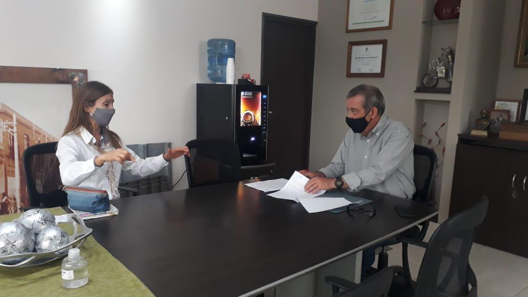 FIRMA CONVENIO ESCUELA ARBOIT