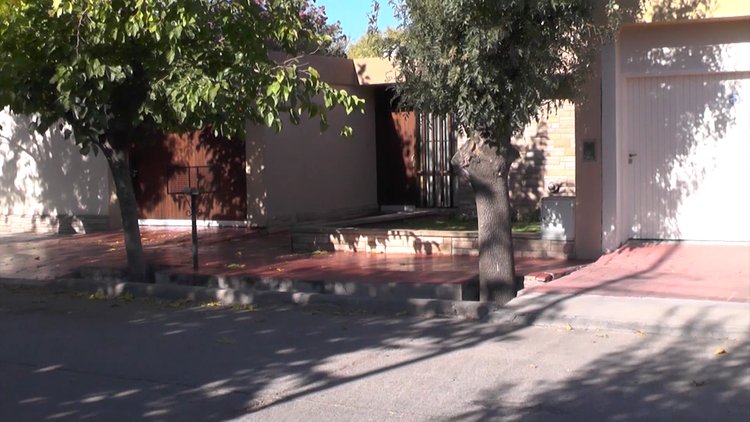 1522892828543estafan a anciano con llamado telefonico en san martin