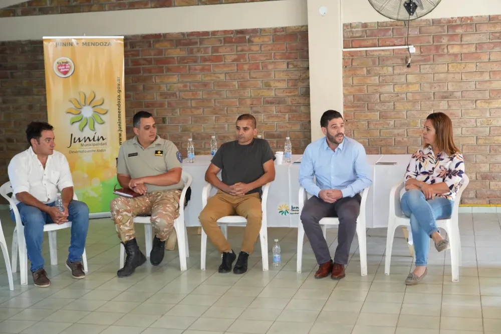 WhatsApp Image 2024-12-06 at 10.55.45 (1)