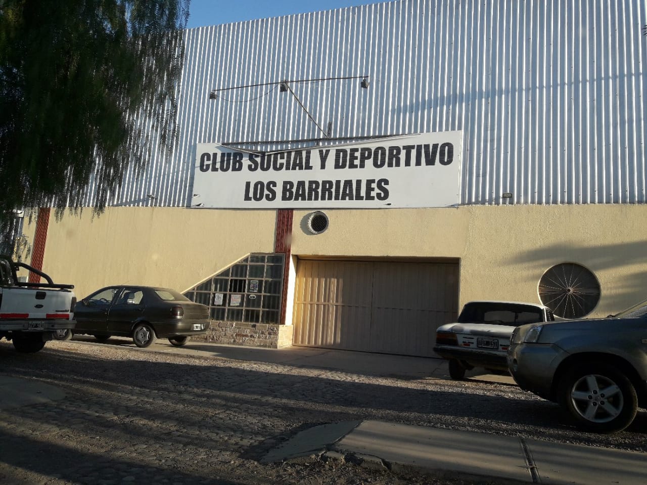 CLUB BARRIALES
